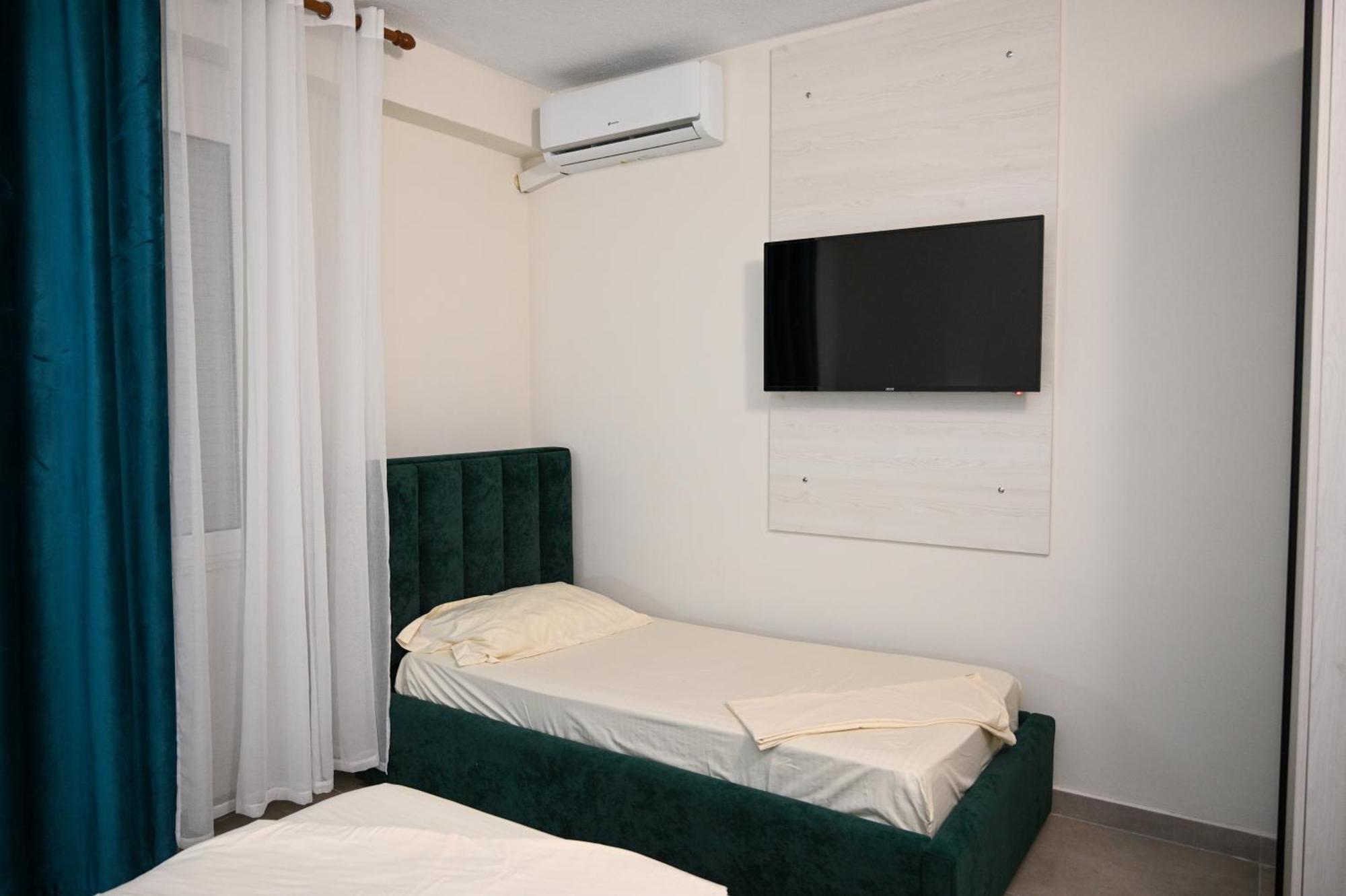 Vila Hoxha Durres Exterior photo